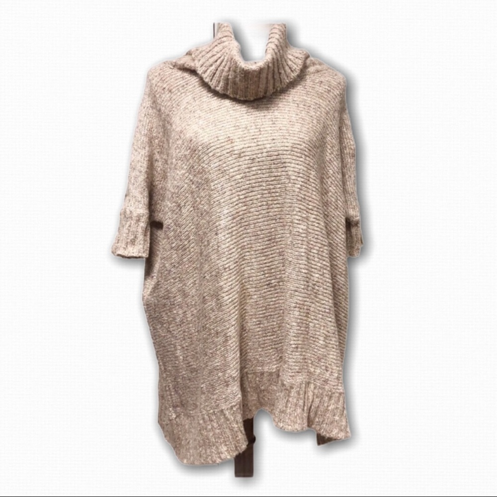 Olive and Oak Chunky Knit Beige Tunic Sweater